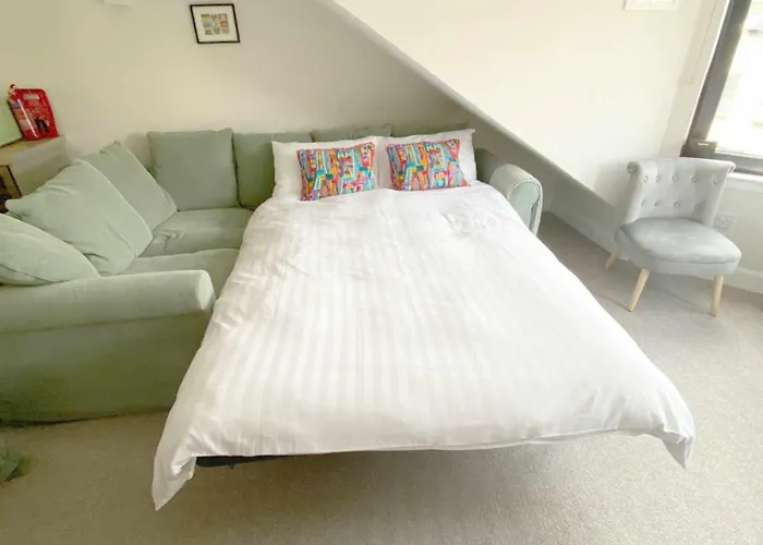 Flat In Gourock - The Wedge